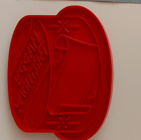 Vintage Tupperware Cookie Cutters - 9 piece - Picture 3 of 11